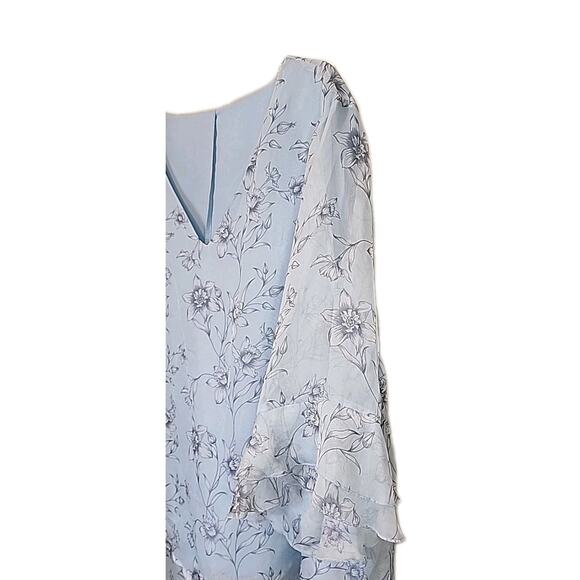 Bloomchic Floral Print V Neck Blouse Size 22/24 Blue White - Picture 3 of 6